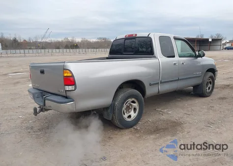 2002 Toyota Tundra Sr5 V8 z USA, uszkodzony, nr VIN 5TBRT34102S255338